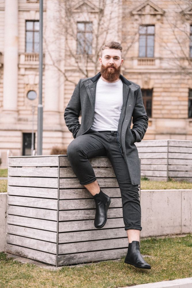 Equità Brogue Black