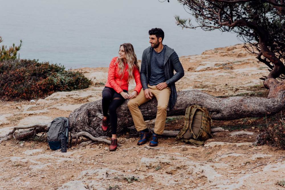 Hiqe Low Vegan Camel rouge étanche