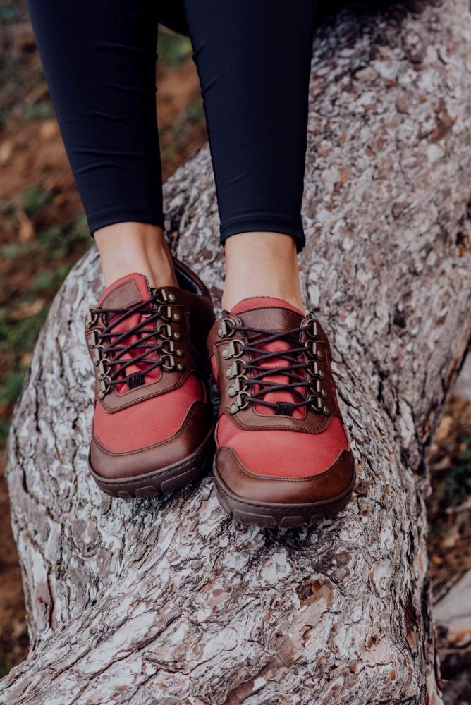 Hiqe Low Vegan Camel rouge étanche