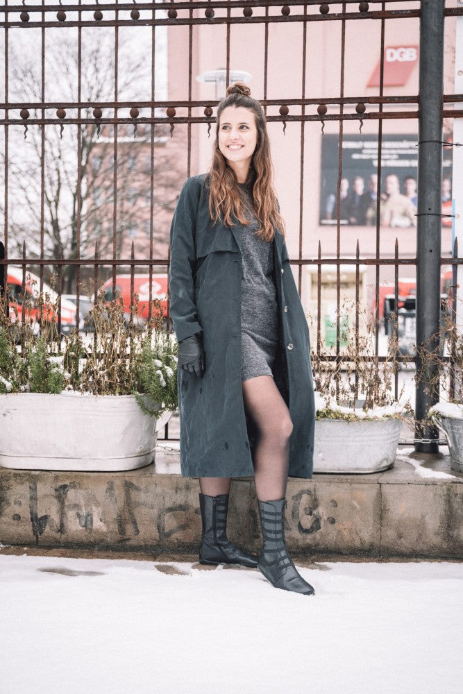 Attraqt Stretch Nappa Black